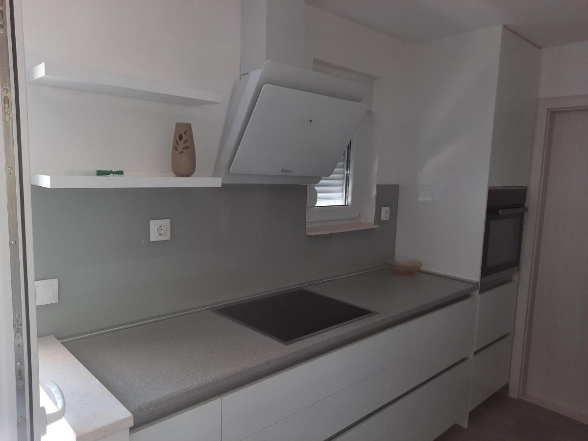 Ani Apartment สปลิท ภายนอก รูปภาพ