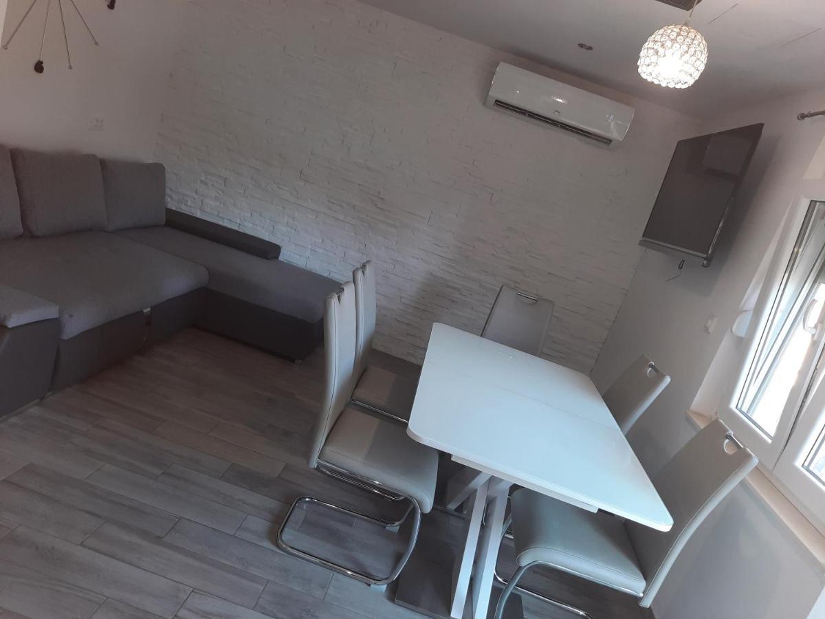Ani Apartment สปลิท ภายนอก รูปภาพ